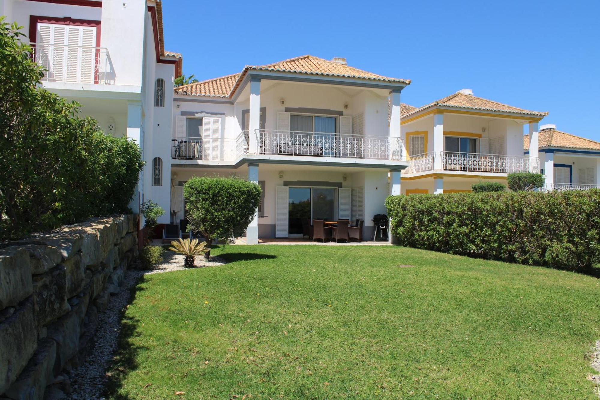 Luxury 2 Bedroom Apartment With Private Garden Almancil Exterior photo