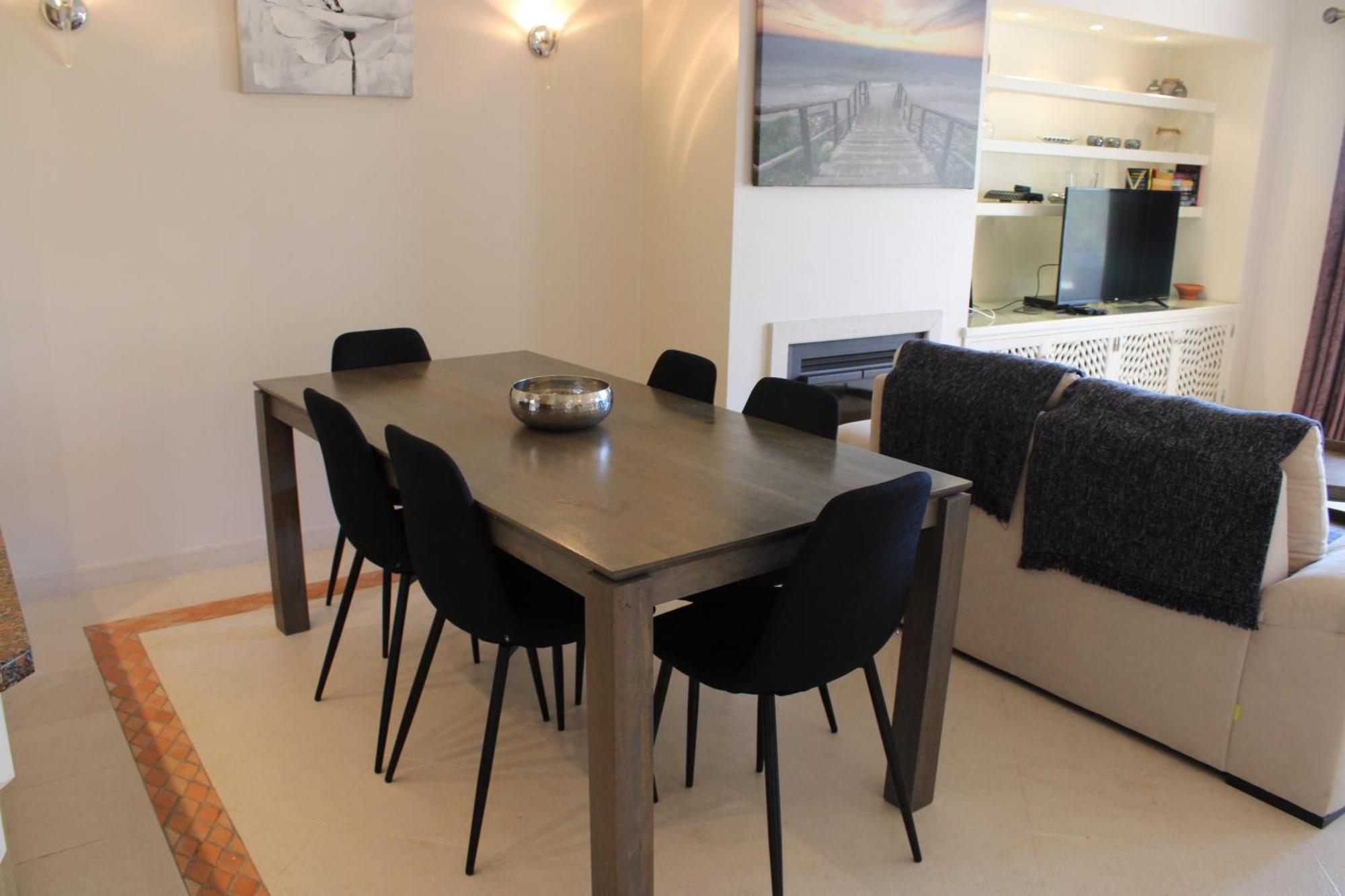 Luxury 2 Bedroom Apartment With Private Garden Almancil Exterior photo