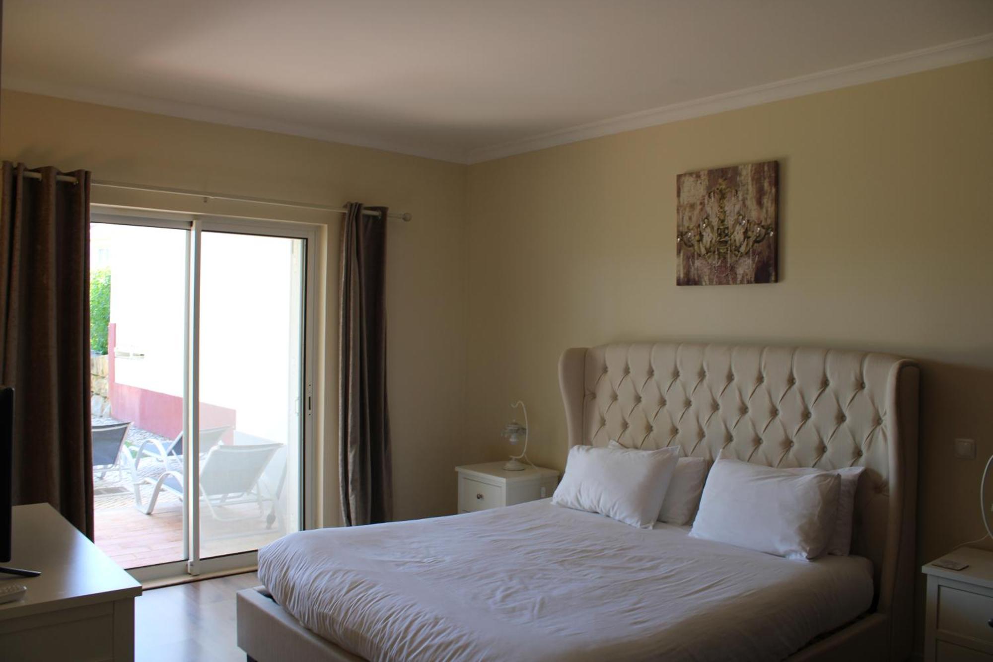 Luxury 2 Bedroom Apartment With Private Garden Almancil Exterior photo